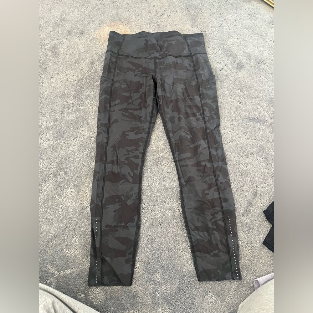 Lululemon leggings size 10